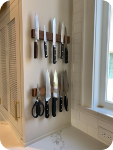 Magnetic Knife Holders: The Precision of a Chef in kitchen accessories